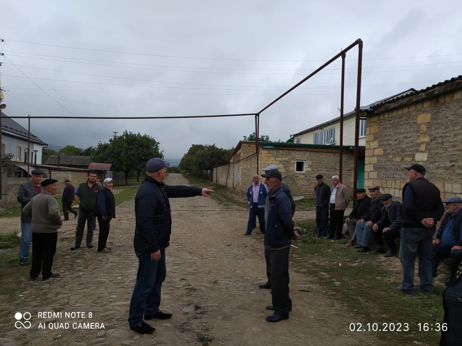 02.10-2023г. прошел сход с жителями с.Куркент где обсудили вопросы касающиеся питьевой воды.